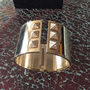 NWT Victoria's Secret Cuff Bracelet!
