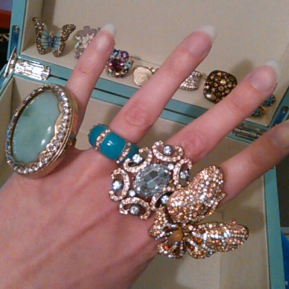 SOLD: Various Costume rings - Picture 4 of 4