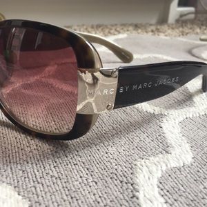 MARC BY MARC JACOBS sunglasses