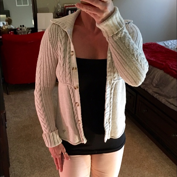 Abercrombie and Fitch gray sweater