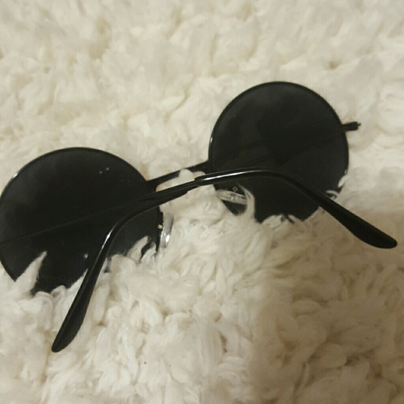 ❤ ❤ BLACK VINTAGE TUMBLR SUNGLASSES - Picture 3 of 3