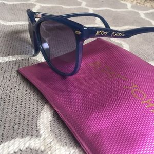 BETSEY JOHNSON Cat Eye Sunglass