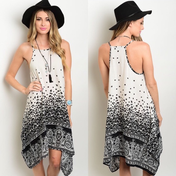 Boutique Dresses & Skirts - 🎉CLEARANCE🎉White Black Floral Asymmetrical Dress