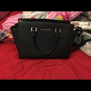 Michael kors large black selma