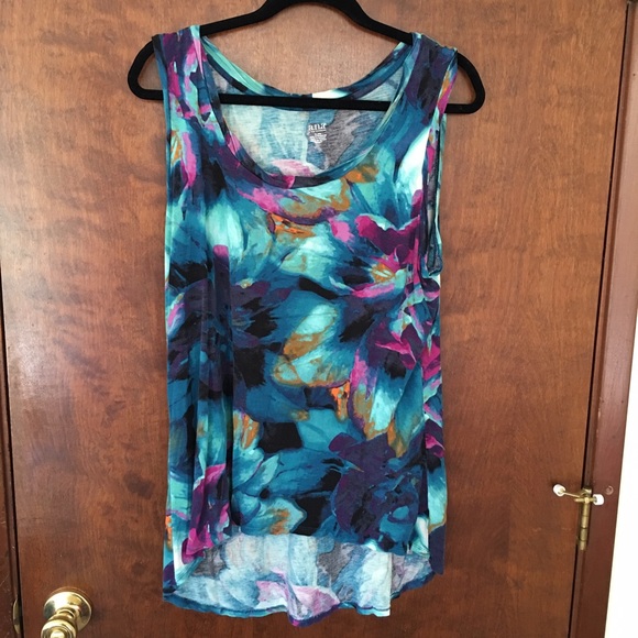 Hi lo tank 🎉final price🎉