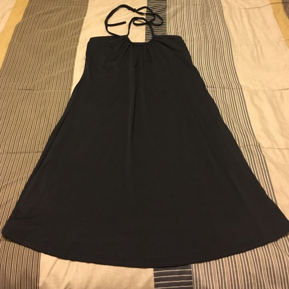 Black dress in polyester. - Picture 1 of 3