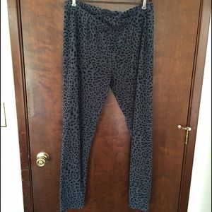 🎉final drop🎉Cuddl duds fleece leopard leggings