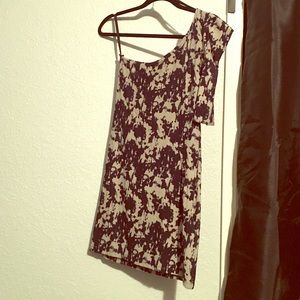 Tie-dye one sleeve dress