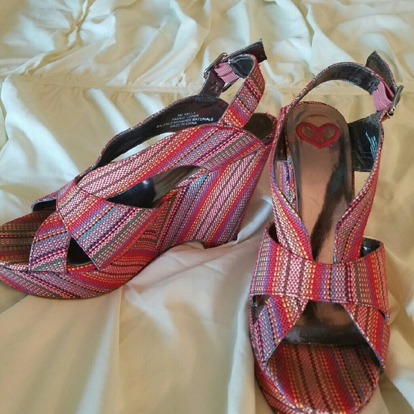 Madeline wedges - Picture 2 of 3