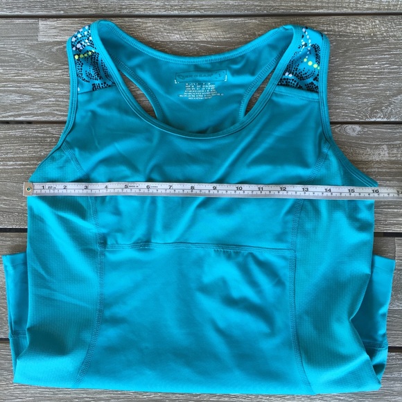 Tek Gear Workout Tank l Built in bra - Picture 3 of 3