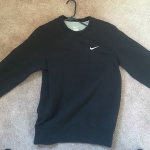 Black nike crew sweatshirt