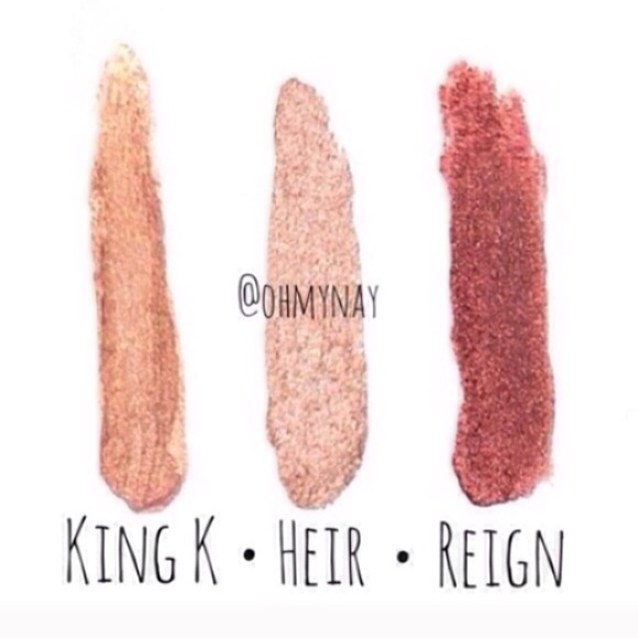 Kylie Jenner | Metals Matte Lipstick - Picture 2 of 3