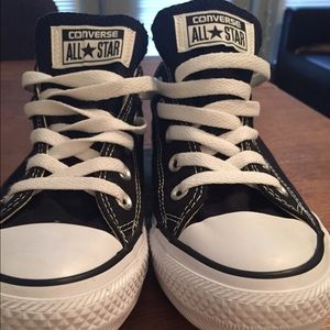 Black converse size 6 - like new