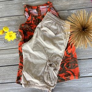 Ralph Lauren Tan Cargo Shorts size 10--