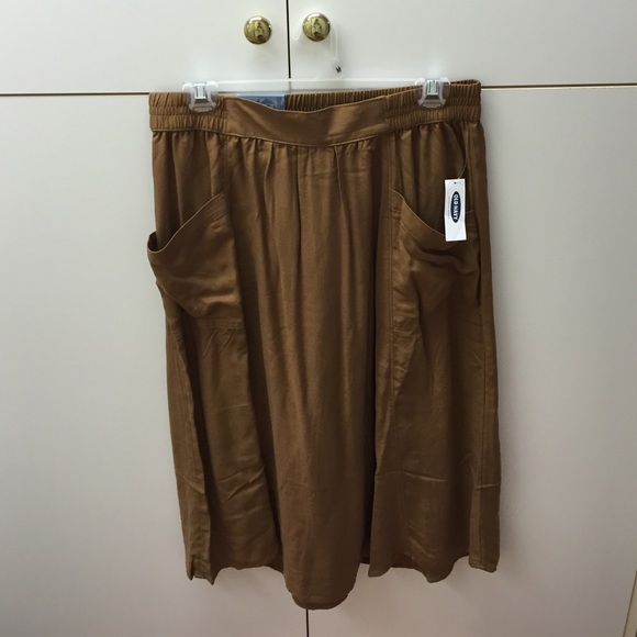 Never worn mid calf skirt