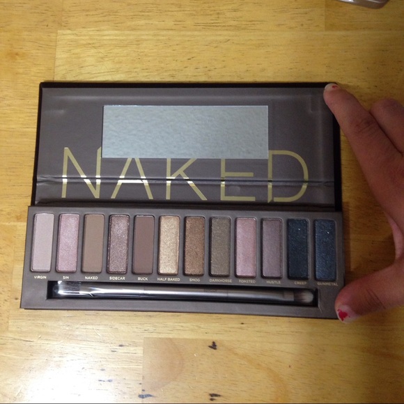 SOLD NEW NAKED 2 palettes - Picture 2 of 4