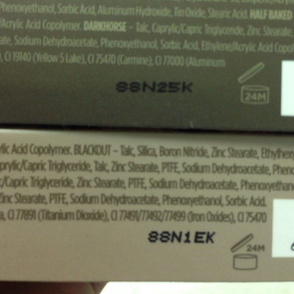 SOLD NEW NAKED 2 palettes - Picture 4 of 4