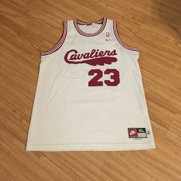 Nike Tops - Cavaliers Lebron James Jersey
