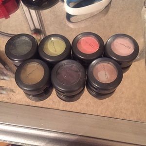 Mac eyeshadow bundle