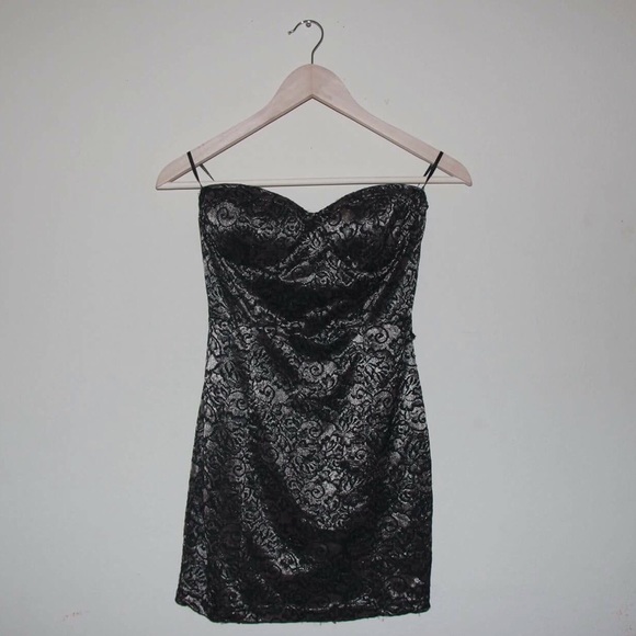 Forever 21 Dresses & Skirts - Black and Gold Lace Dress