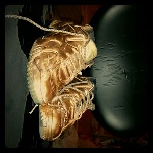 Customized reebok kamikaze size 7