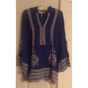 Free People Embroidered Top (size XS)