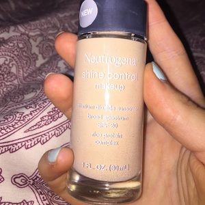 Neutrogena Foundation