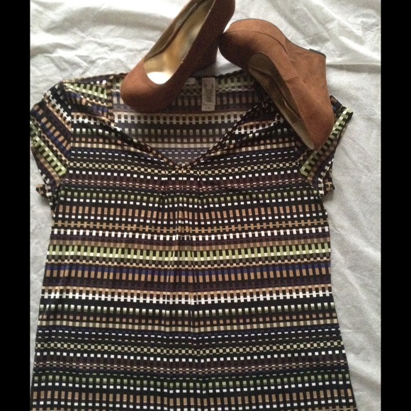 Short sleeve multi color top