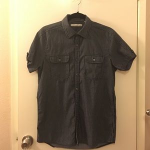 Kenneth Cole collar short sleeves