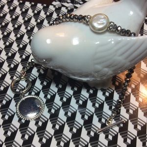 Bracelet 7 1/2 toggle with charm