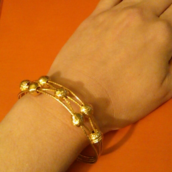 Gold bracelet
