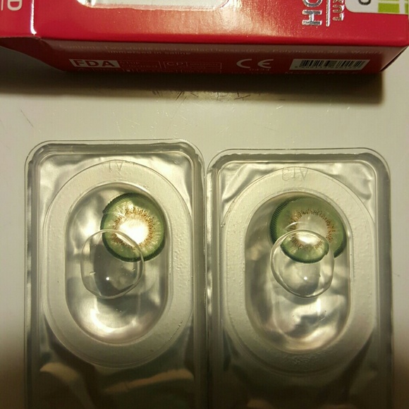 Glamour green Hollywood contacts with gift