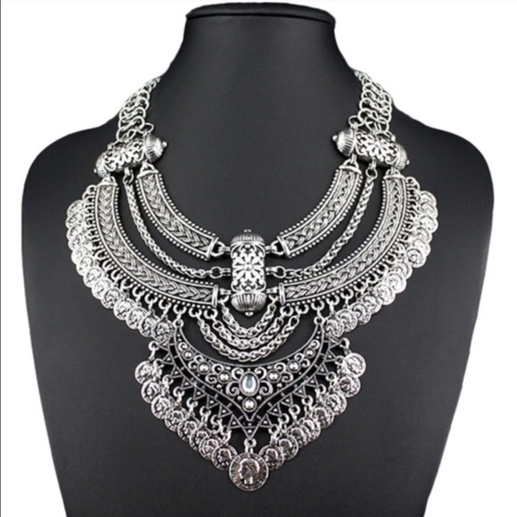 Lovely Gypsy Necklace - Picture 2 of 4