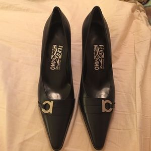Brand new Ferragamo heels, size 6