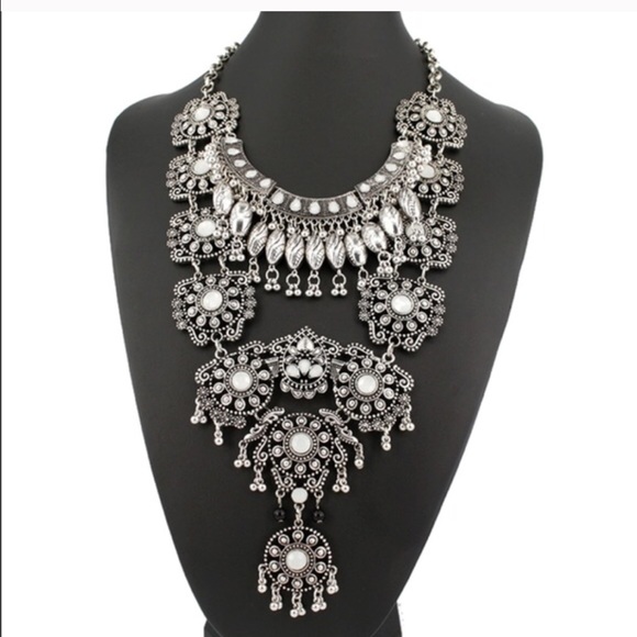 Gorgeous Turkish Necklace - Picture 2 of 4