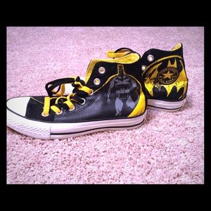 NEW Batman Converse, size 4