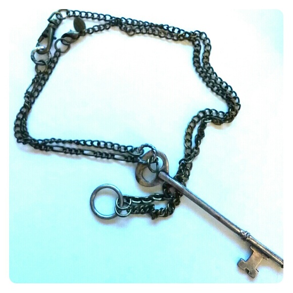 Disney Alice in Wonderland Key Necklace