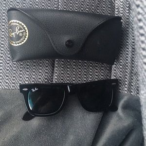 sold 🚫 Ray Ban Sunglasses