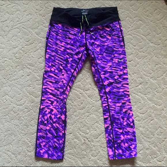Nike dri-fit crop workout leggings