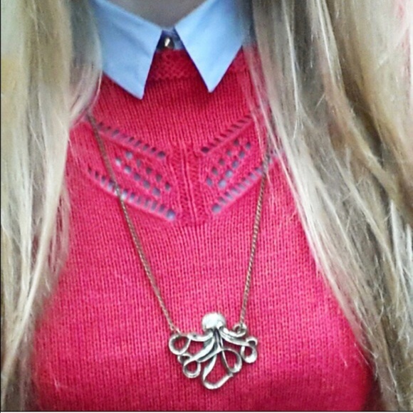 (D2) Kraken Necklace - Picture 3 of 4