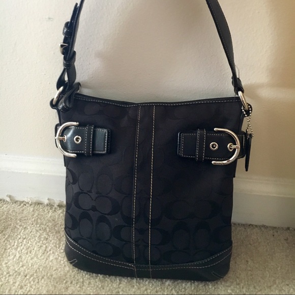 SOLD‼️ Coach Black Signature Canvas purse