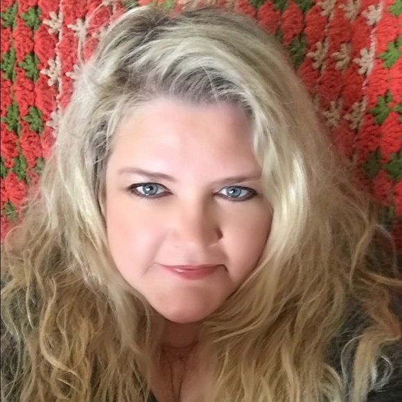 Meet your Posher, Wendy