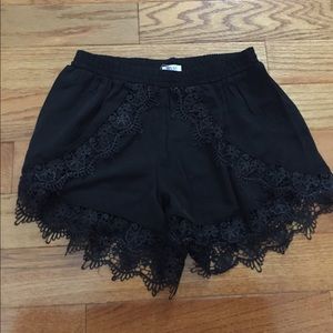 Draw the curtain shorts