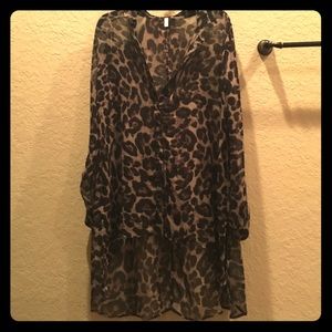 Black cheetah blouse LG