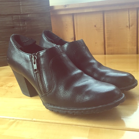 Born Carteret Side Zip Ankle Boots