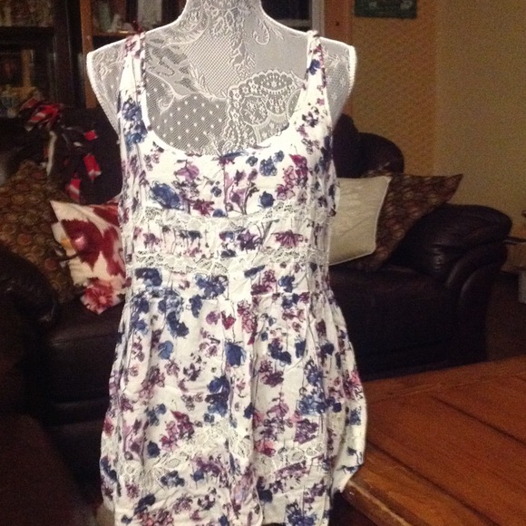 🌺PRETTY AEROPOSTALE TOP🌺