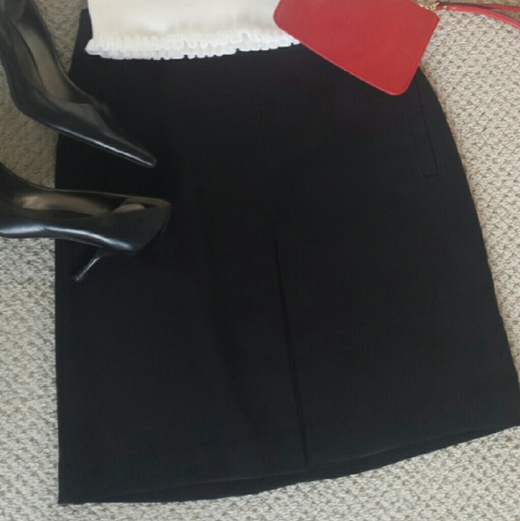 NWT Classic BLACK Skirt