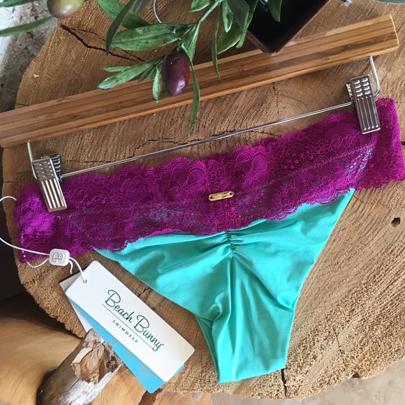 NWT💠Beach Bunny Lady Lace Top In Mint - Picture 2 of 4