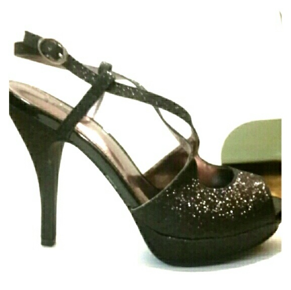 Black Sparkle pumps