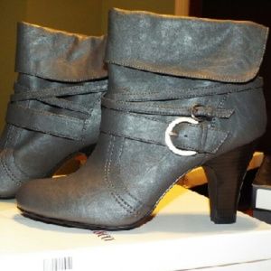 STYLE + CO. Gray Ankle Boots - 8.5 - CLEARANCE!!